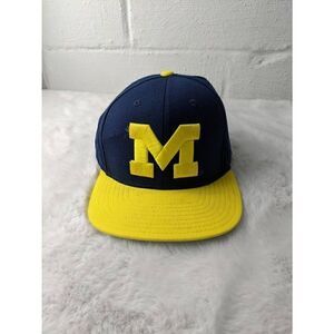 Michigan Wolverines One size ‎ Cap Fitted Yellow Adidas Climate Embroidered Hat